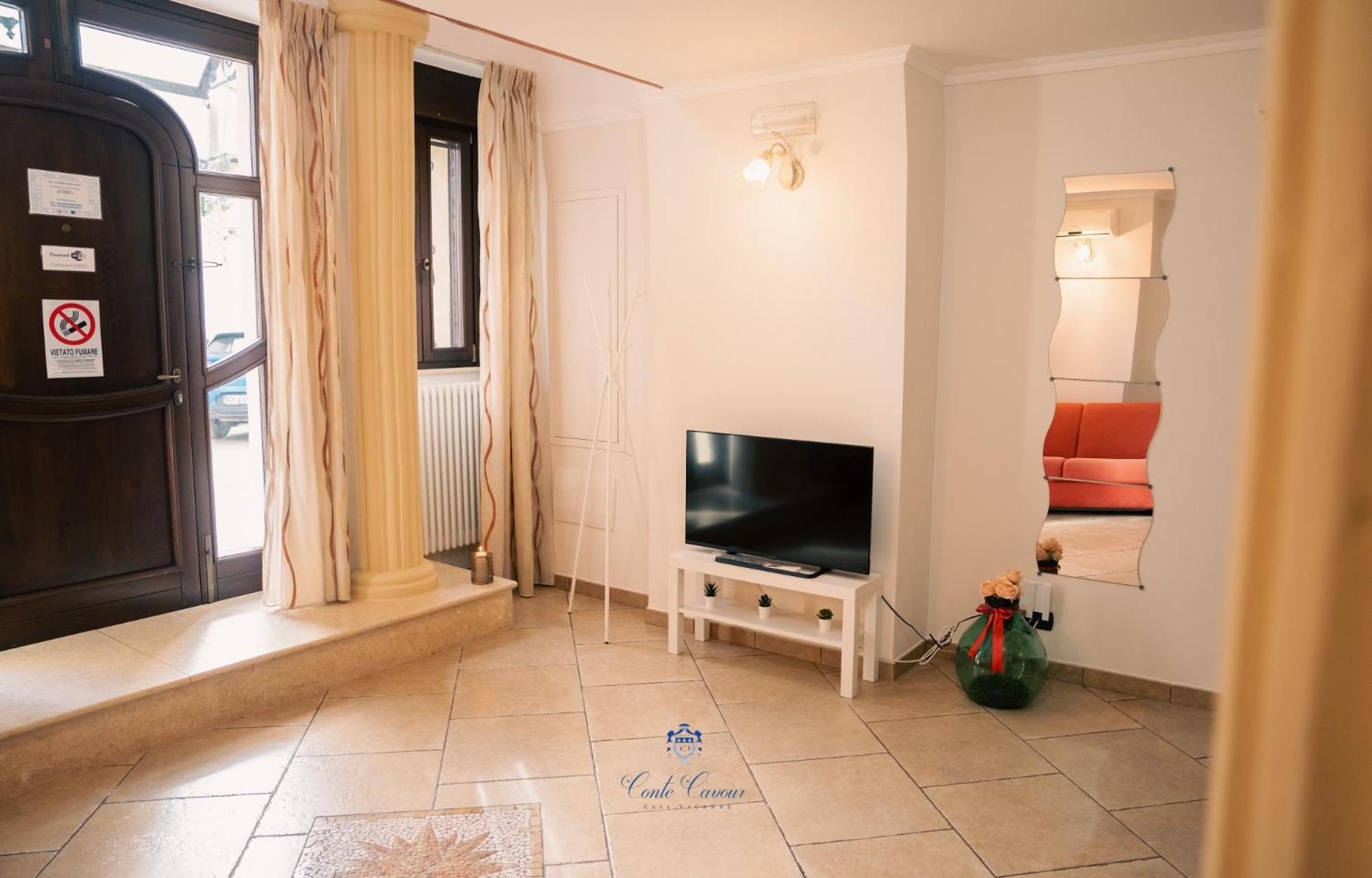 Conte Cavour - Casa Vacanze Laterza Exteriör bild